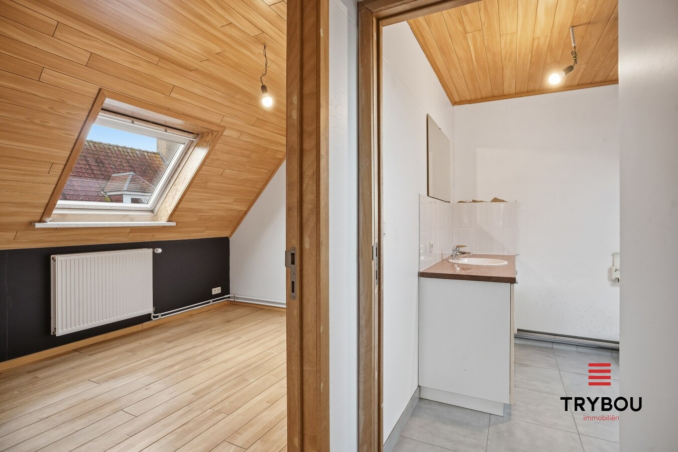 Halfopen bebouwing met 4 slaapkamers in Poelkapelle! 