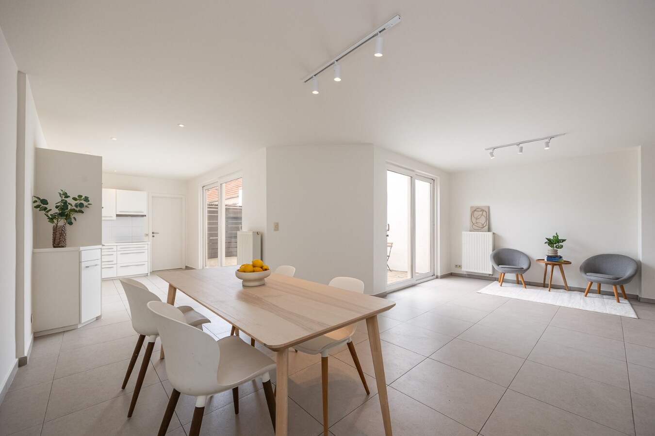 Instapklare woning met 3 slpk en stadstuin te Stabroek! 