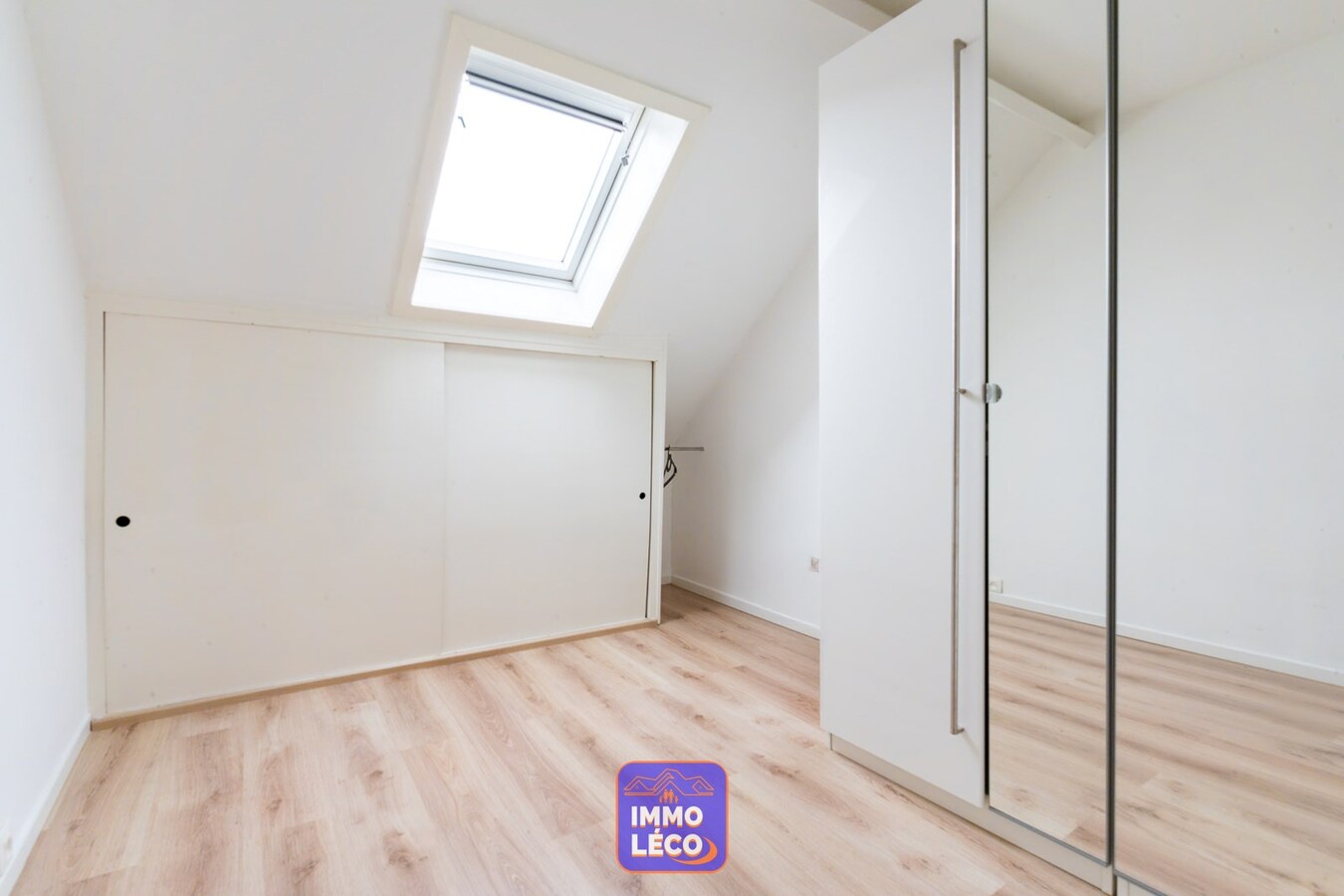 Maison moderne avec jardin &amp; garage attenant, TOP SECTEUR ! 