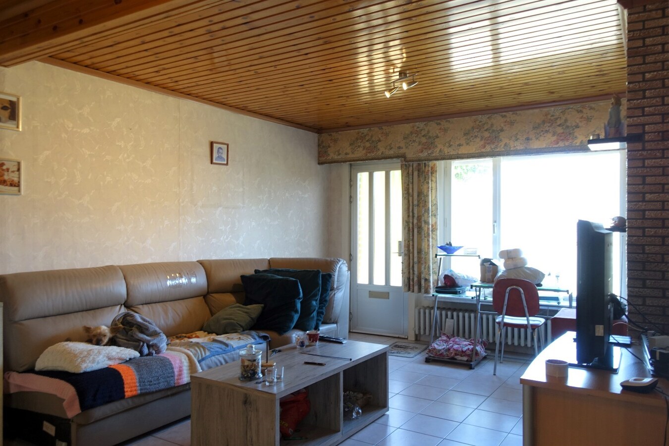 Uitzonderlijk gelegen woning met grote tuin 