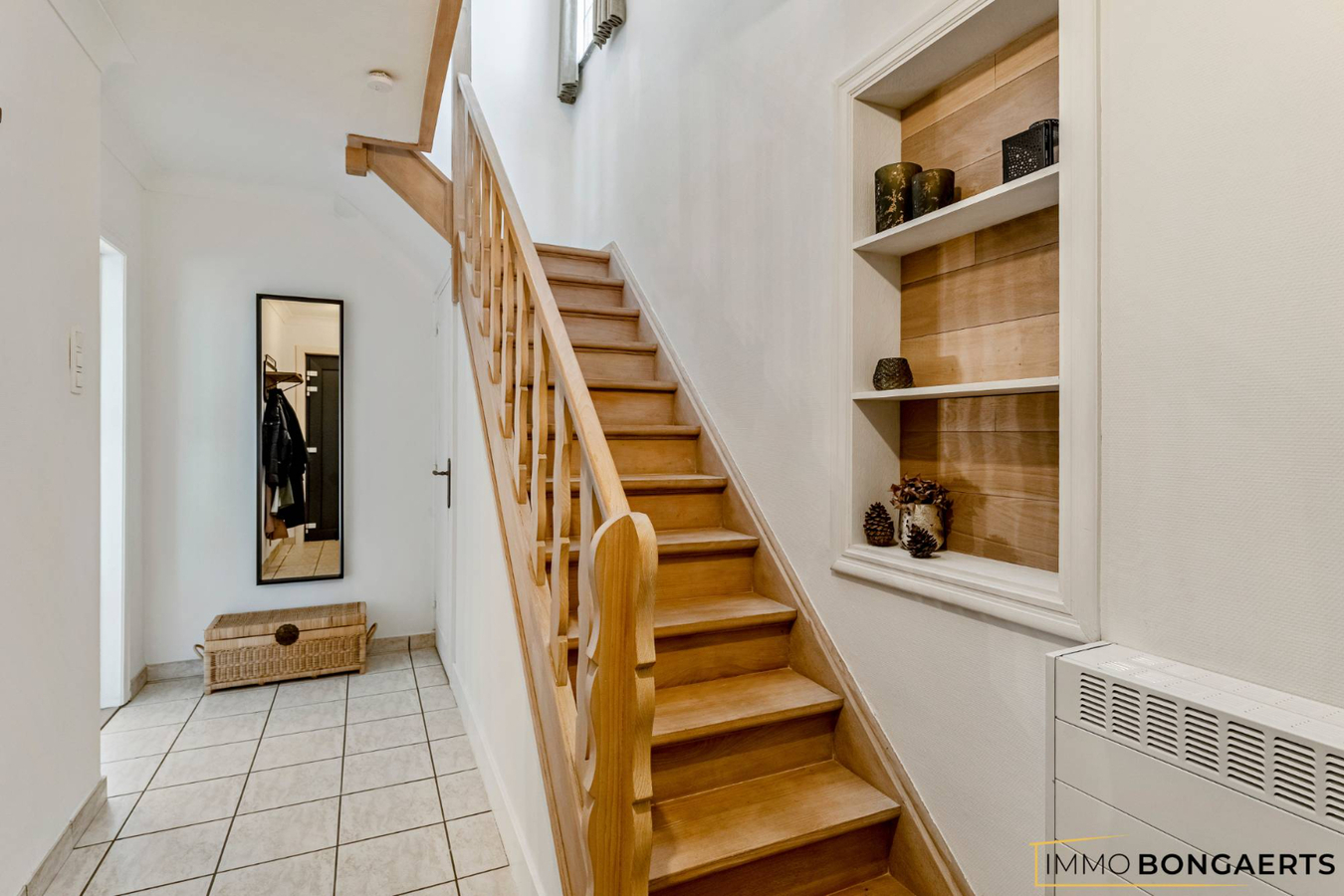 Instapklare woning op rustige ligging in As 