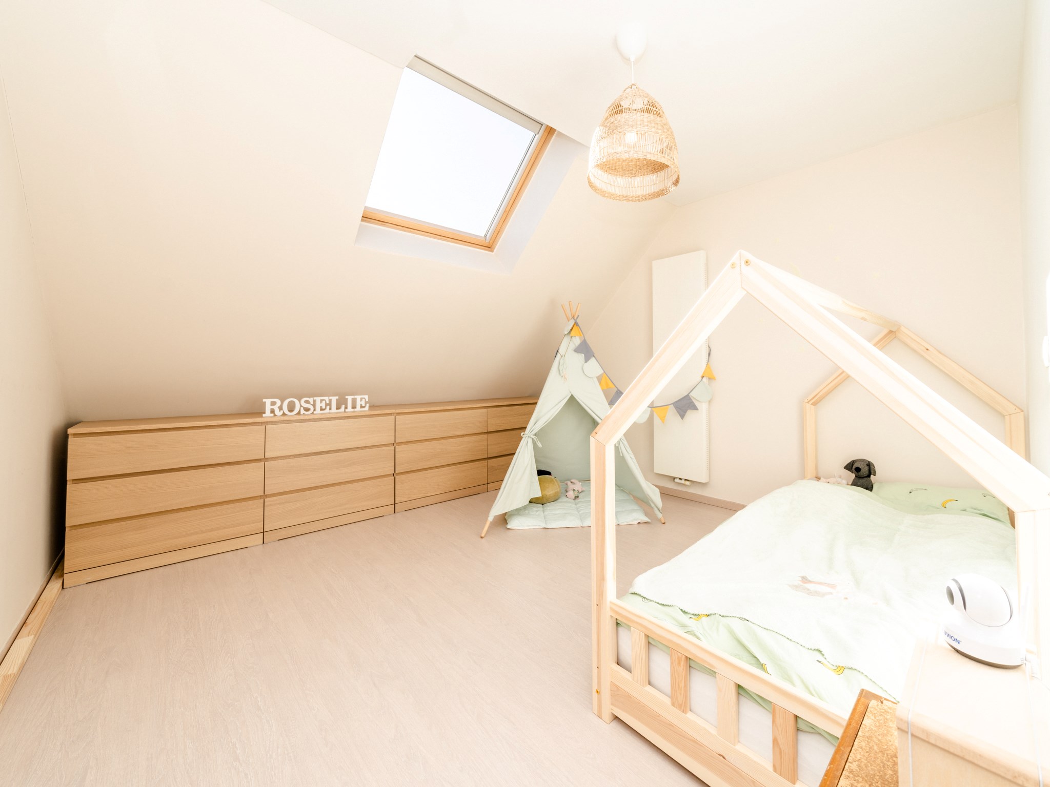 Vrijstaande woning met 3 kamers te midden het groen 