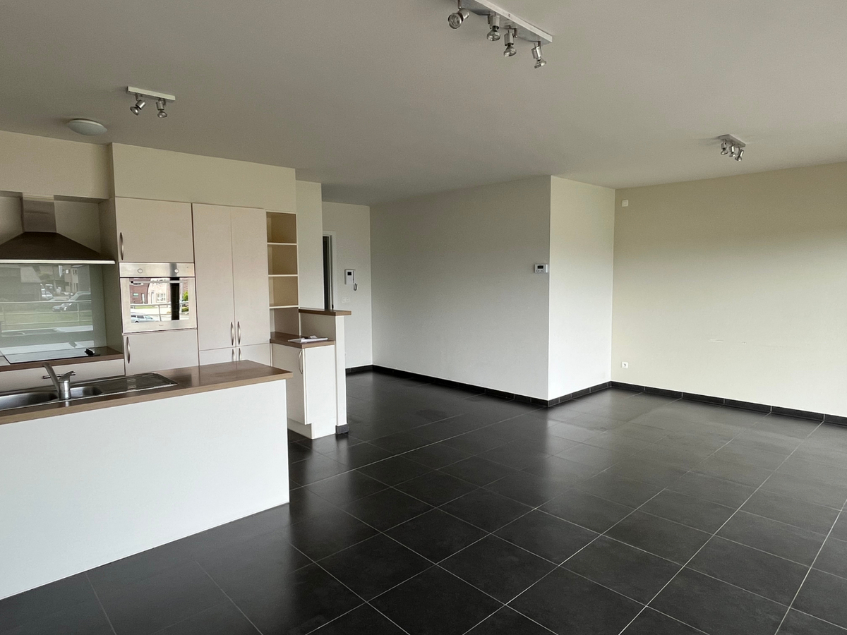 Modern, hoogwaardig 2-slpk-appartement mét ondergrondse staanplaats te Asper 