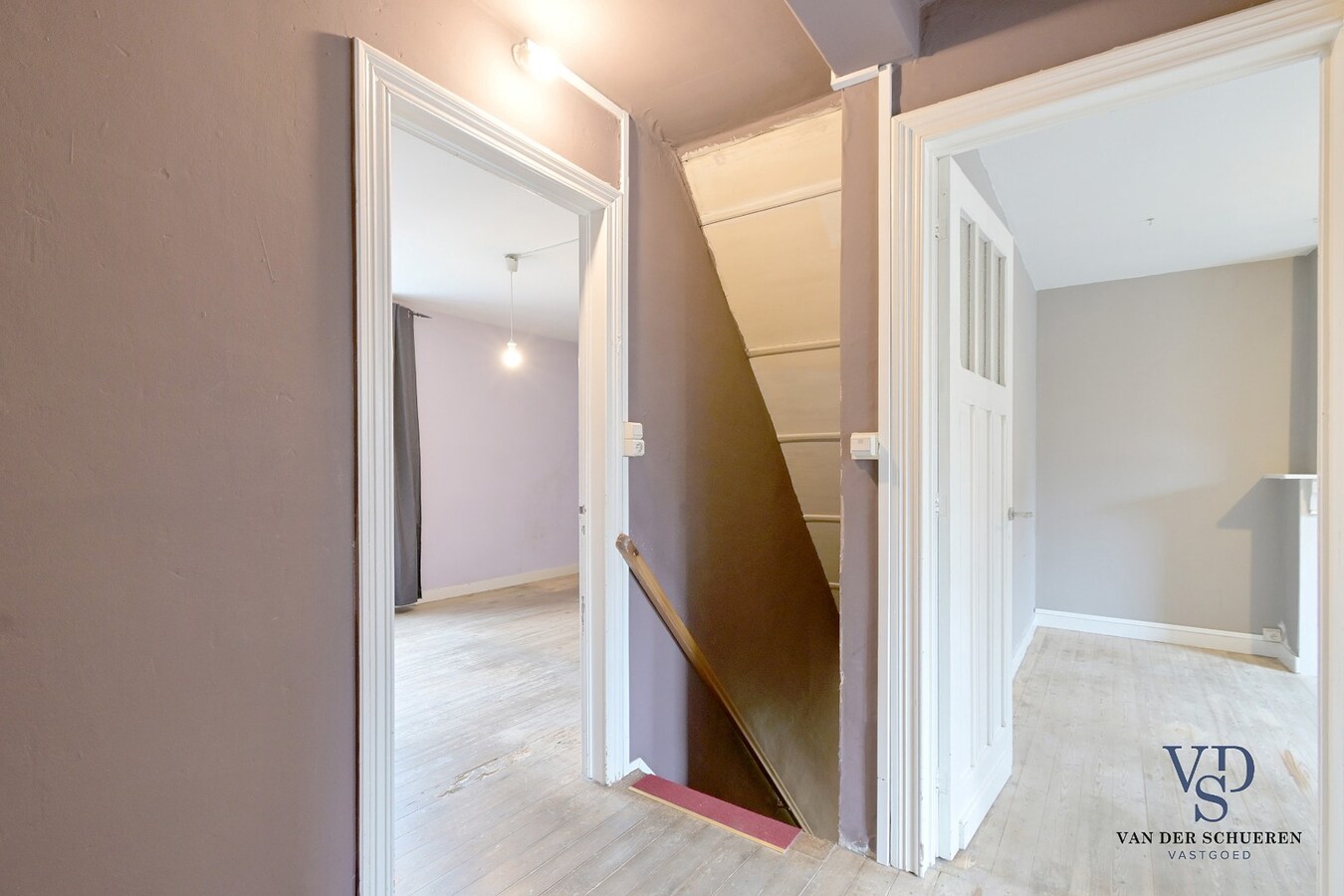 Te renoveren gezinswoning. 