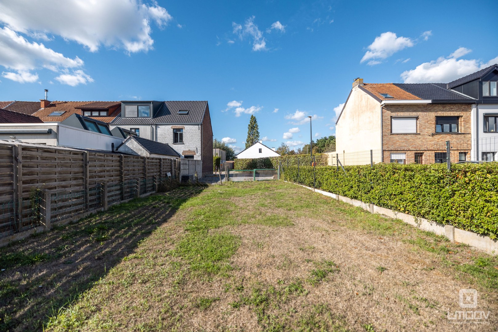 Bouwgrond (957 m²) voor halfopenbebouwing 