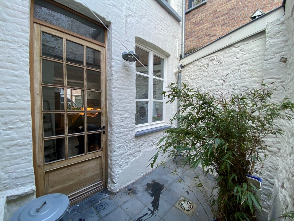 Authentiek wonen in de schaduw van Sint-Baafs. 