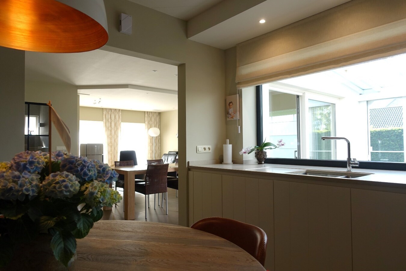 Rustig gelegen - perfect onderhouden - alleenstaande villa met 5 slaapkamers op 993 m² 