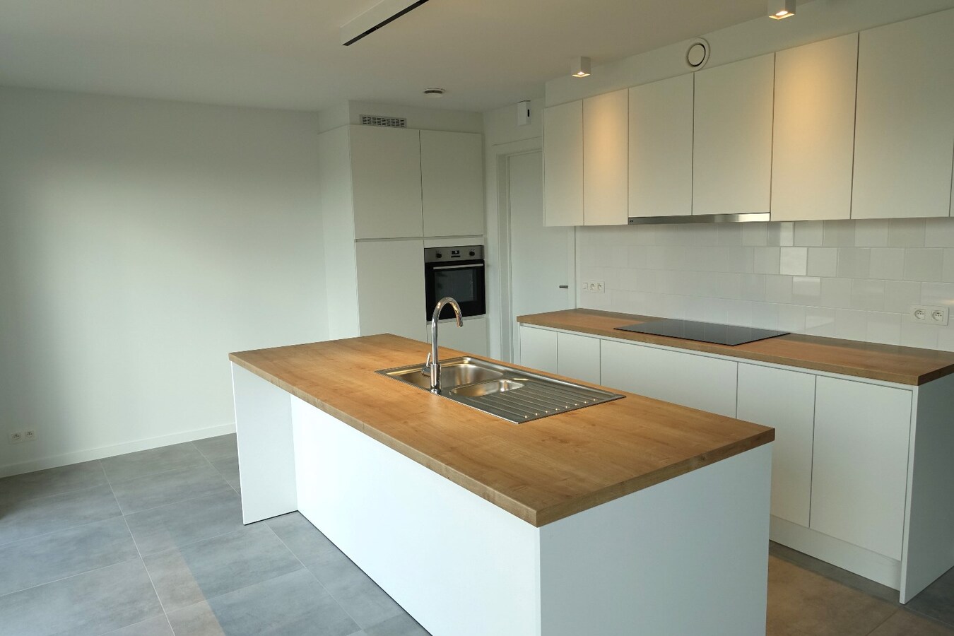 Energiezuinige nieuwbouwwoning met garage in Varsenare 