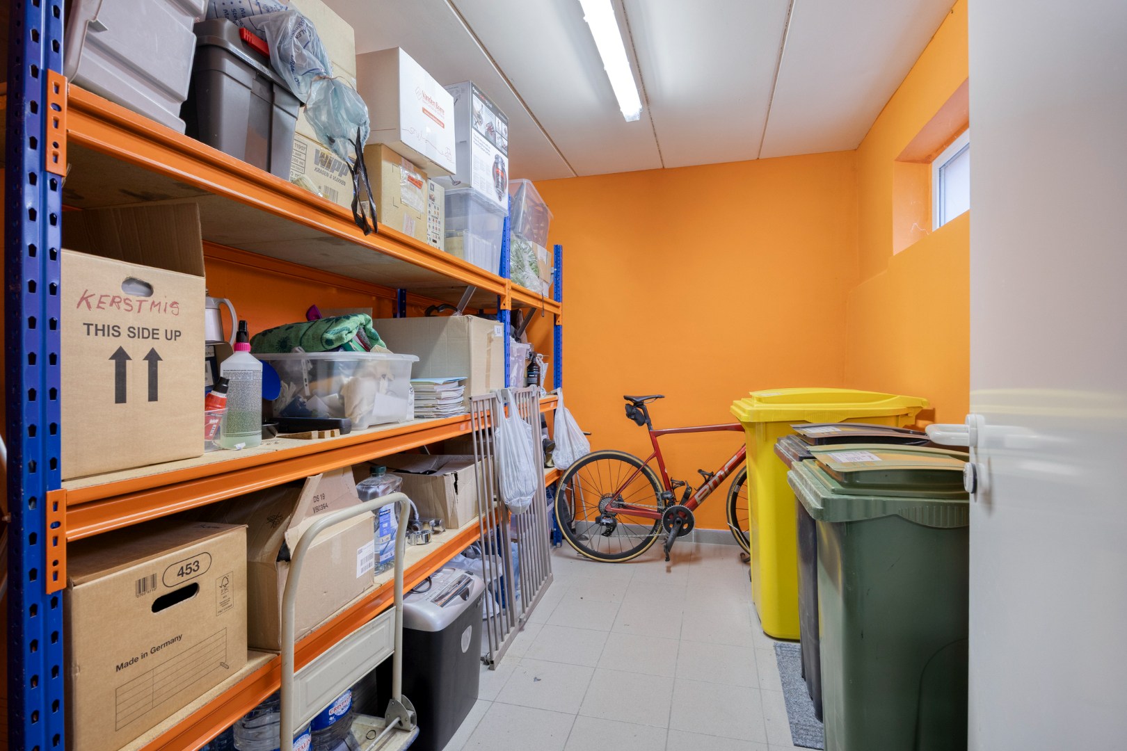 Instapklare penthouse met 2 slaapkamers en terras van 60m² , 4 kelders en garagebox in Korbeek-Lo! – EPC 199 kWh/m² - bewoonbare opp. 131 m² 