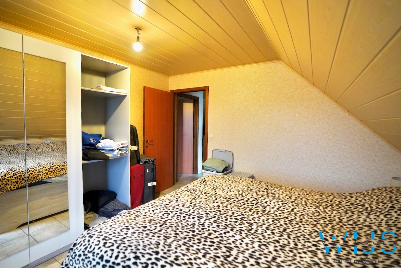 Landelijk gelegen woonhuis met 3 slaapkamers te Boekhoute! 