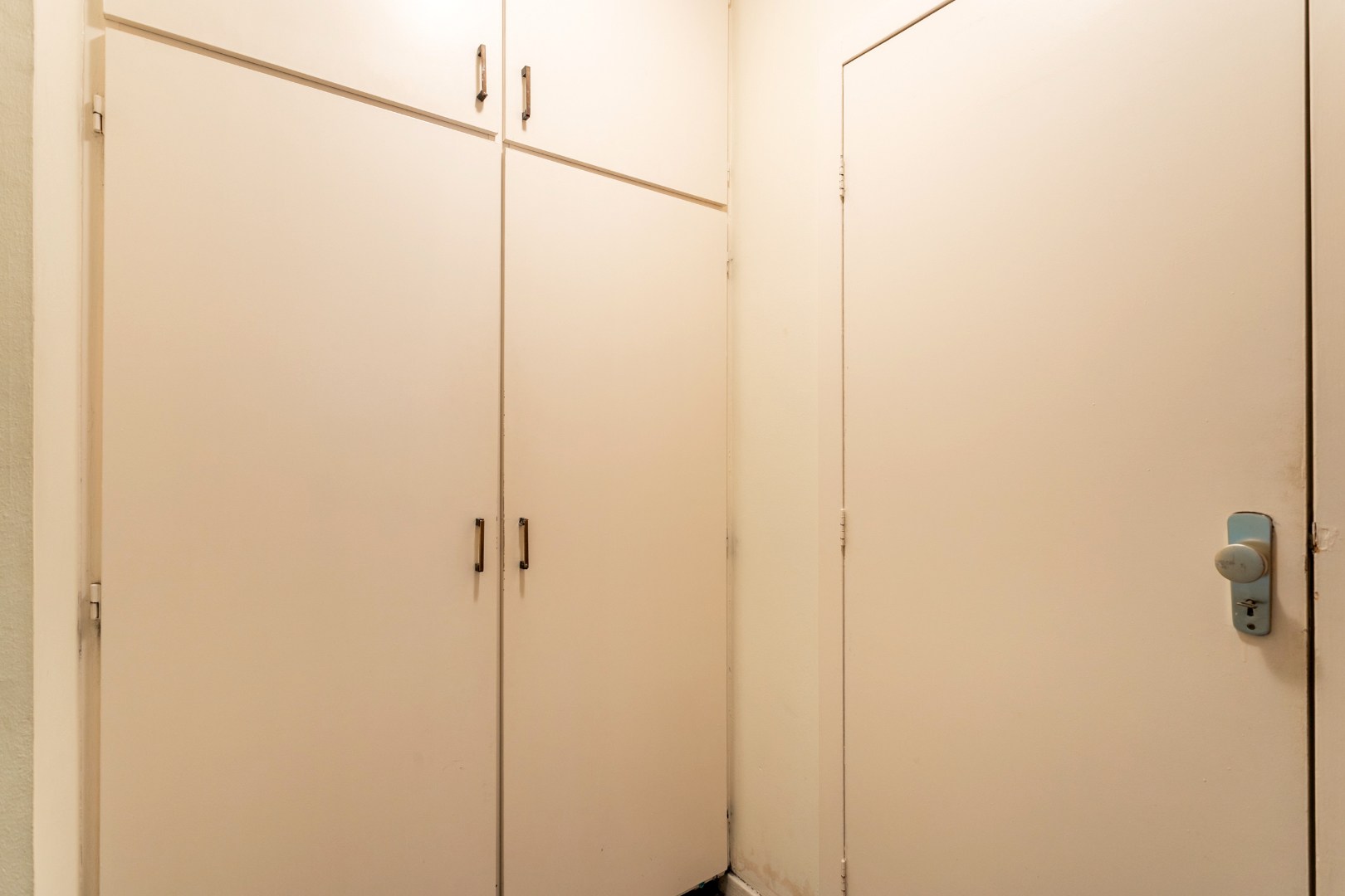 Appartement met 2 slaapkamers, ruim terras en berging 