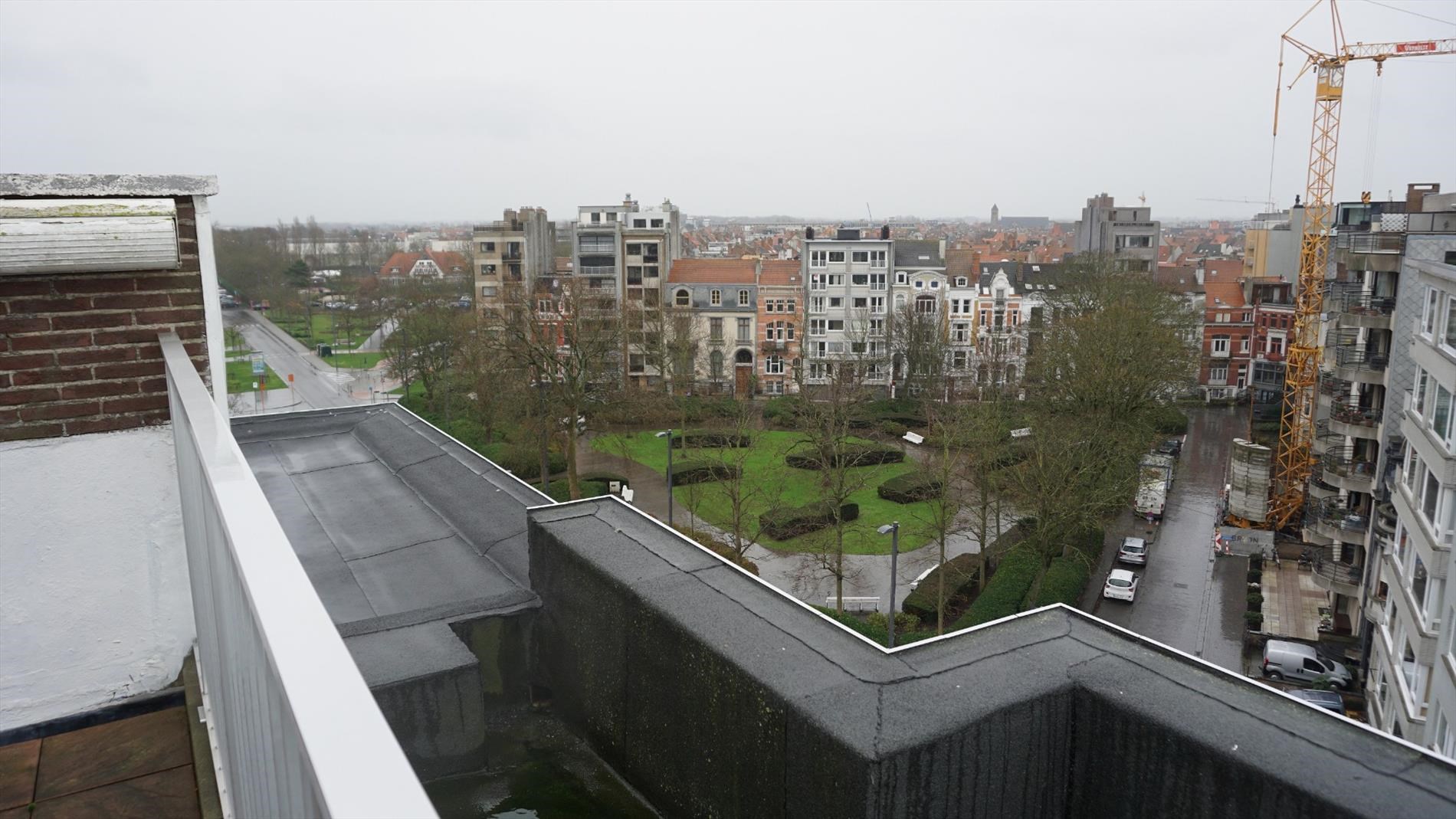 MODERN GEMEUBELD APPARTEMENT 1 SLPK. MET PRACHTIGE TERRASSEN 