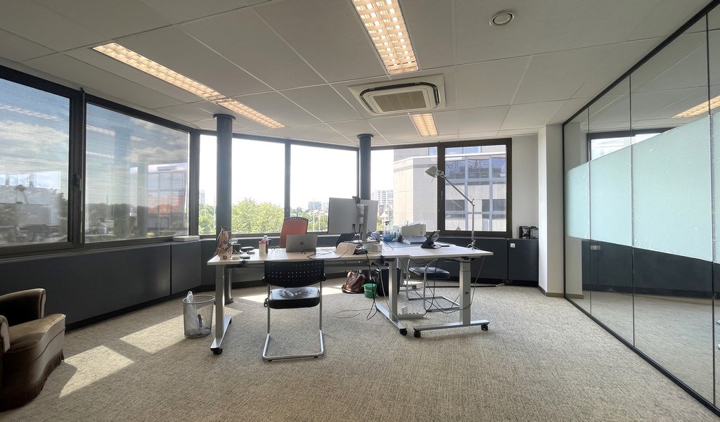 Kantoren te huur in Regent Building te Berchem