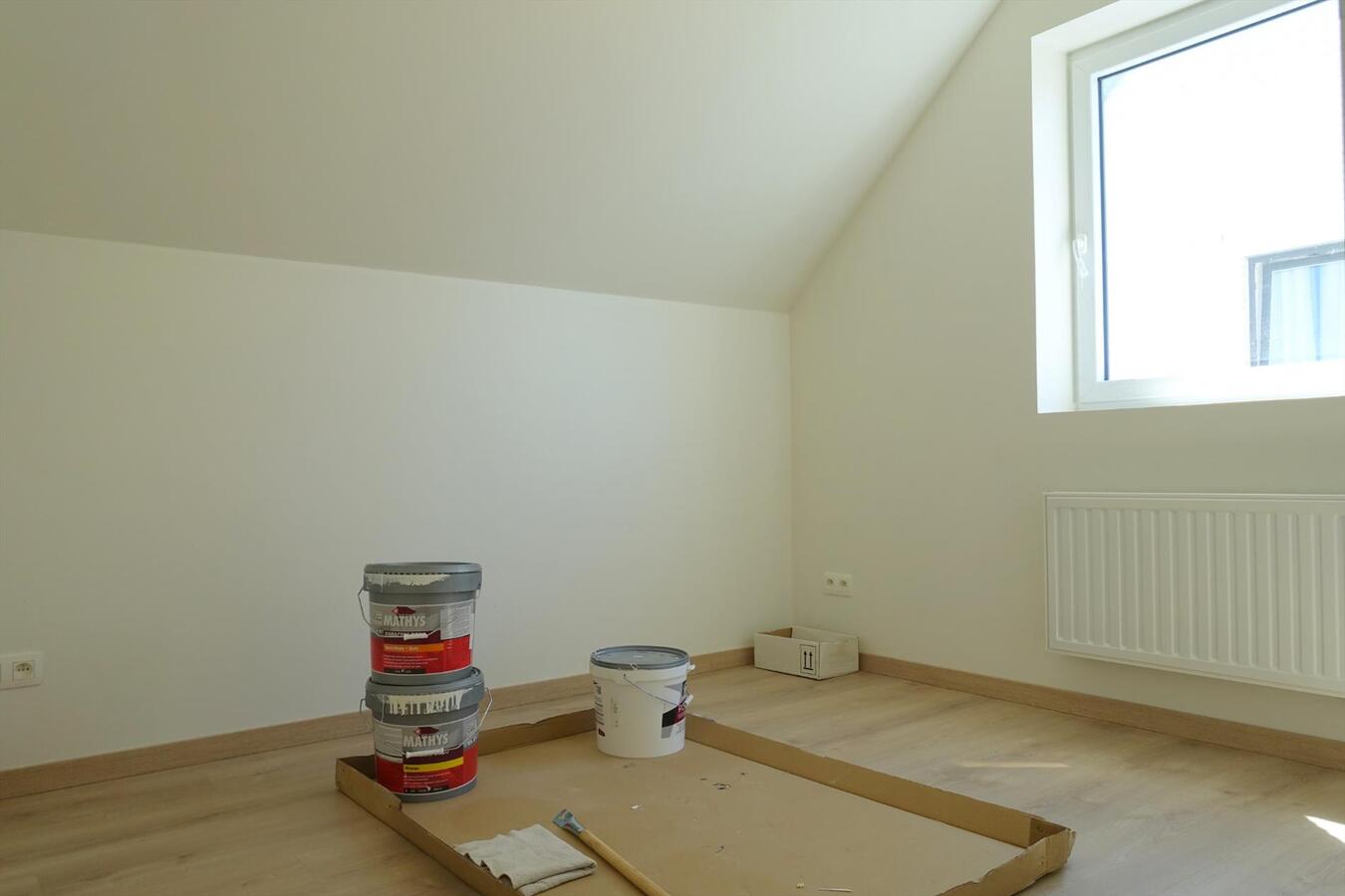 Half-open nieuwbouwwoning met zonnige tuin 