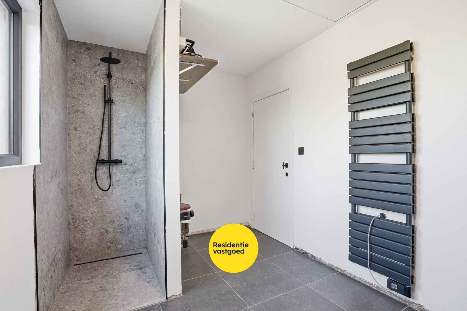 Volledig gerenoveerde alleenstaande woning op toplocatie in Zedelgem 