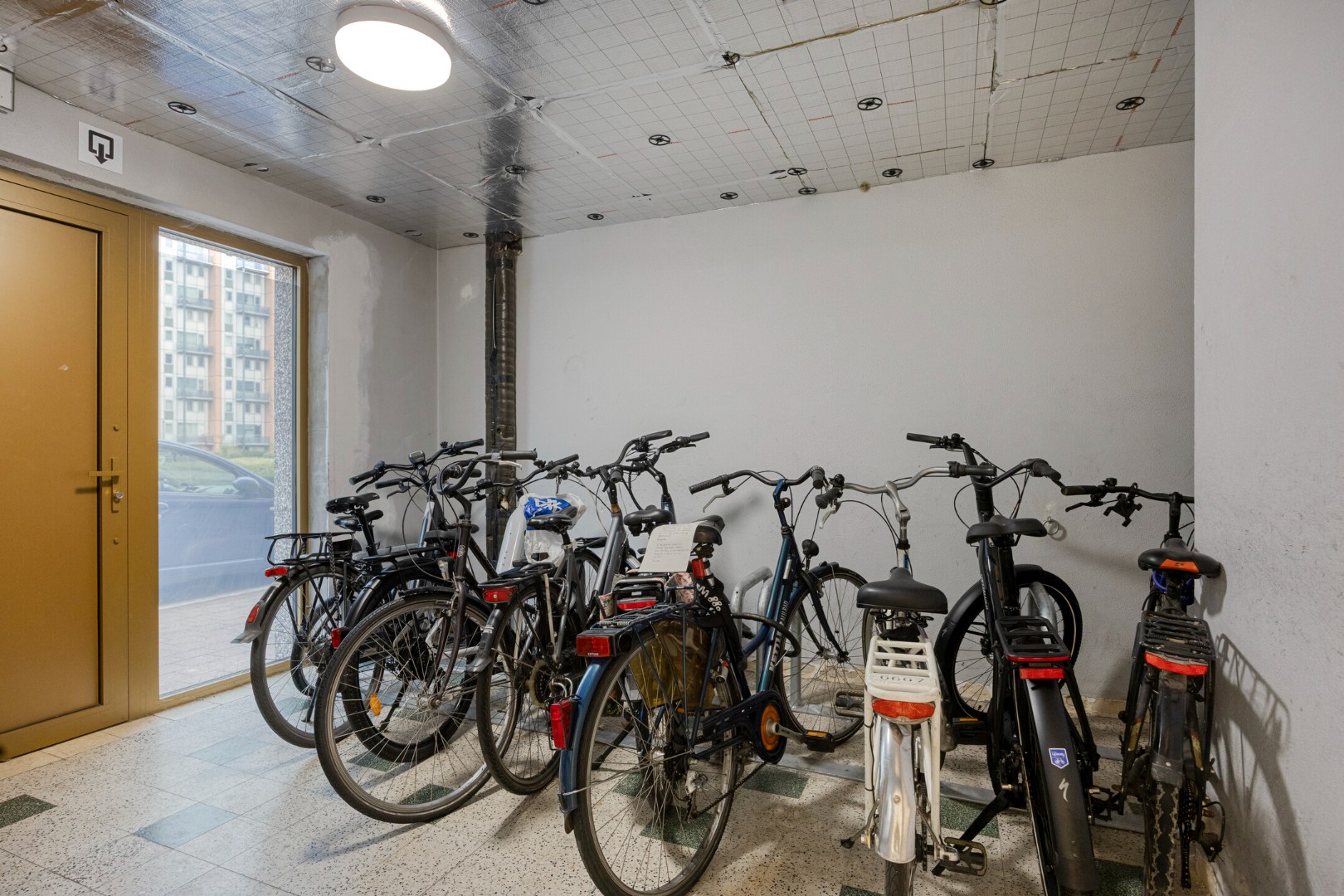 Goed gelegen appartement met 2 slaapkamers, terras, ondergrondse autostaanplaats en private kelderberging in Leuven! - EPC 98 kWh/m² - bewoonbare opp. 74 m² 
