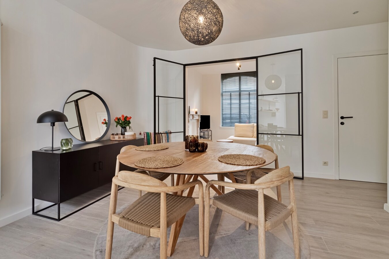 Volledig gerenoveerde en instapklare burgerwoning - 3slpks 