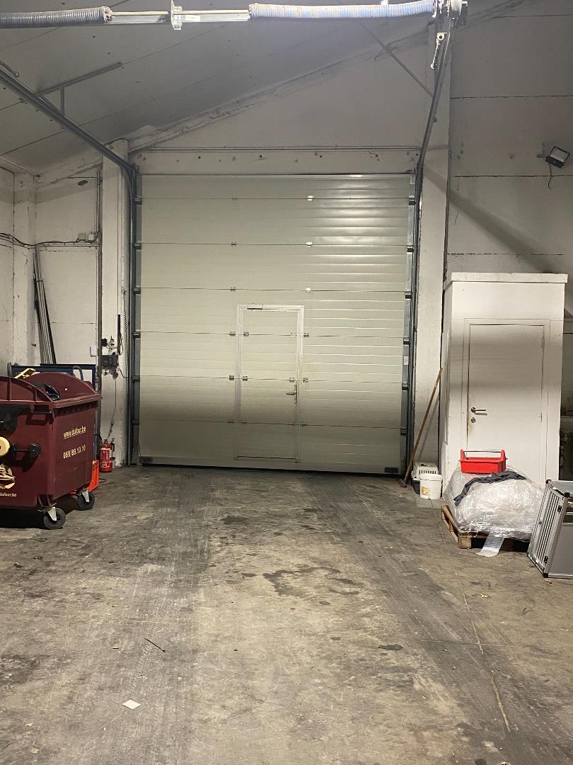 VERKOCHT VICHTE NIJVERHEIDSLAAN 