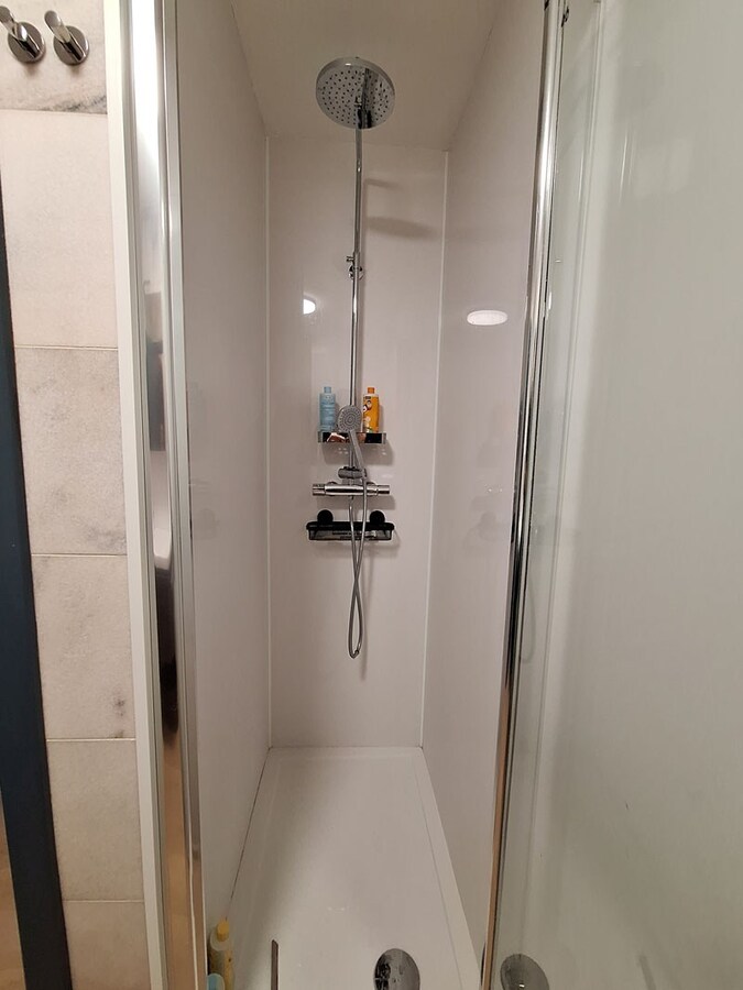 Instapklaar appartement met terras en autostandplaats in hartje Beringen 