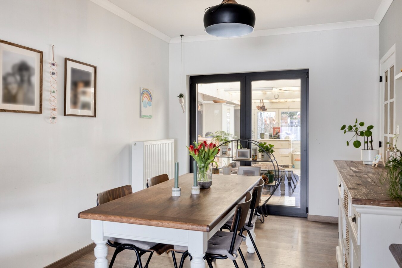 Instapklare woning met 3 slaapkamers en tuin. 