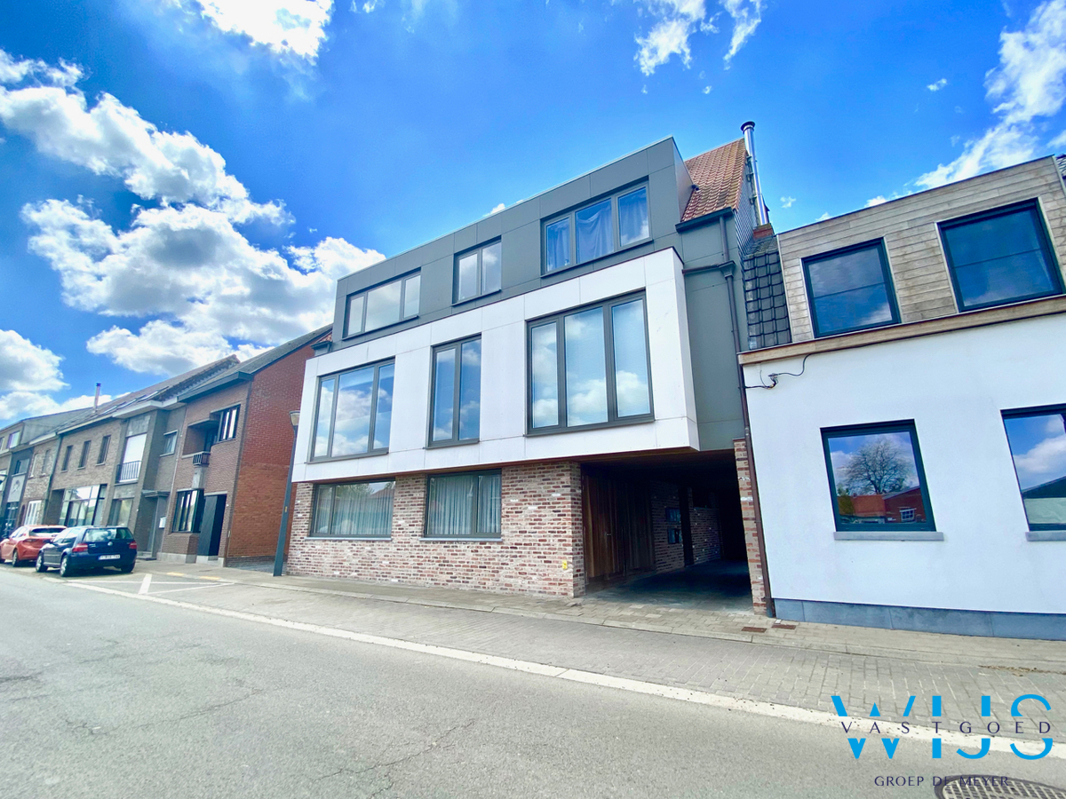 Tweeslaapkamer appartement met terras &amp; garage te BASSEVELDE! 