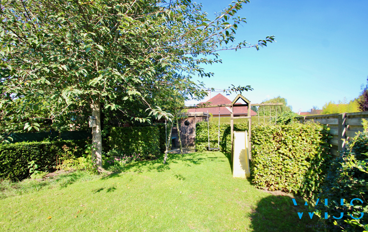 Verrassend ruim woonhuis op een TOPlocatie in ERTVELDE ! 