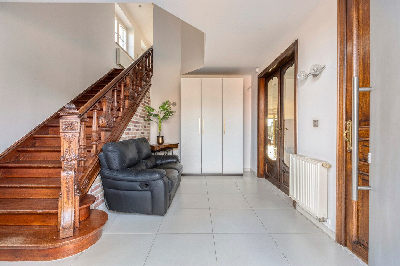 Instapklare villa met zwembad. Landelijke ligging in Leut (Maasmechelen). 