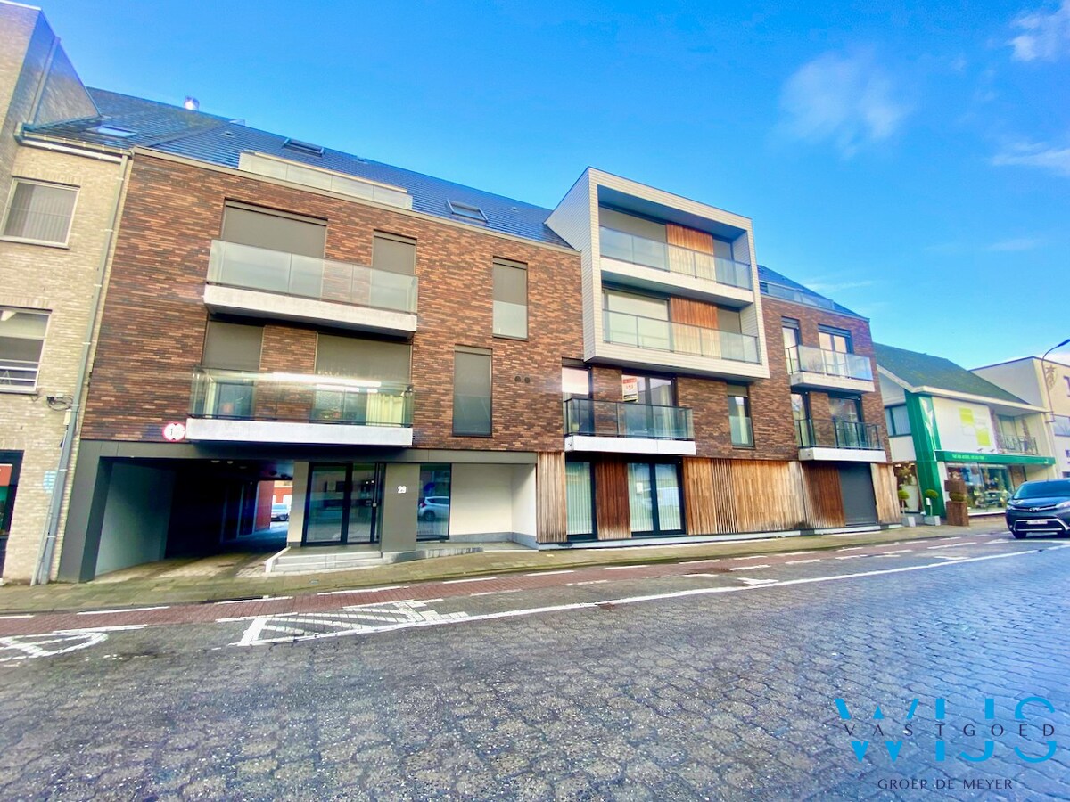 Totaal afgewerkte serviceflat te Lievegem ! 