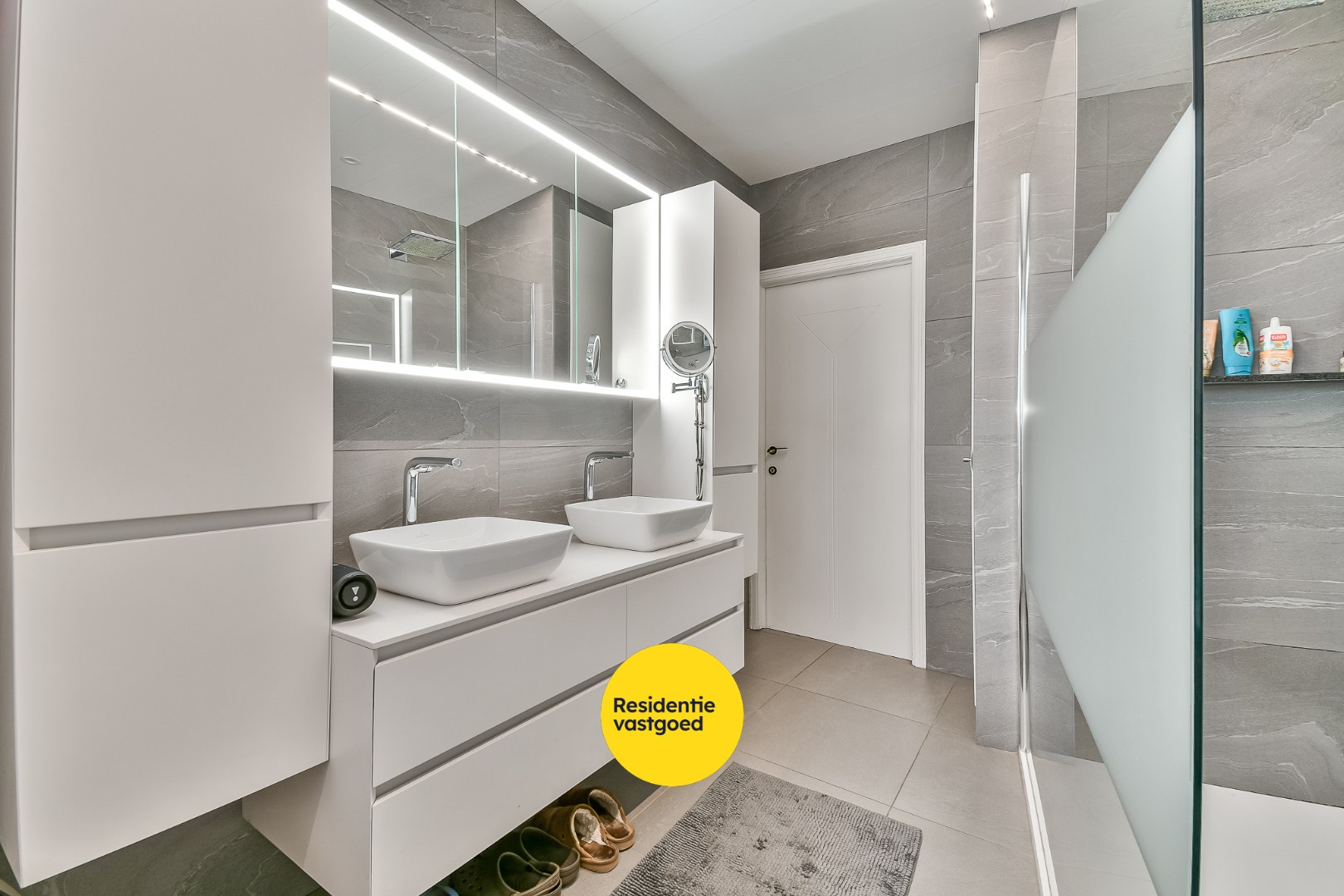 Ruim appartement met 3 slaapkamers in Westkerke! 