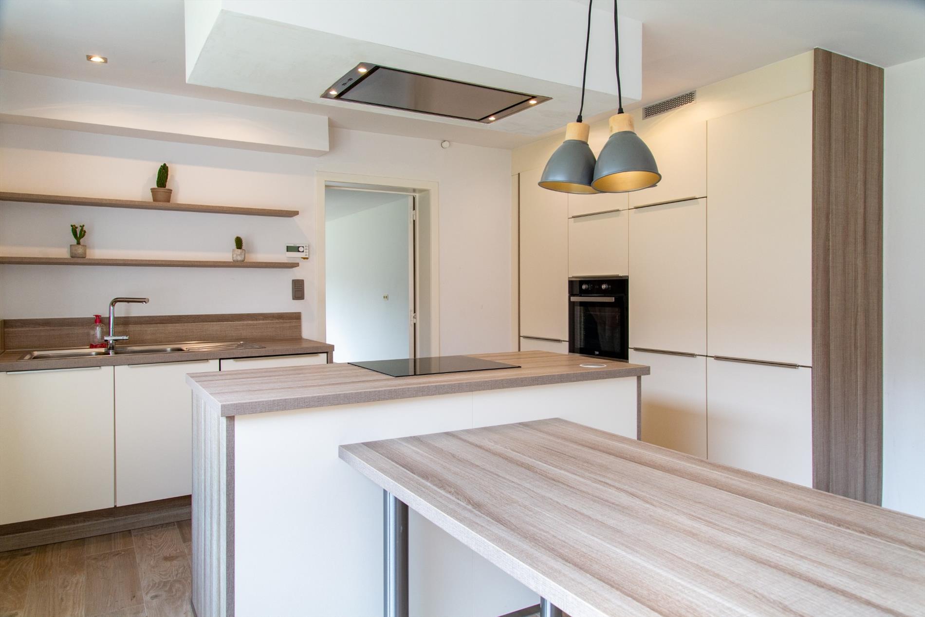 Statige herenwoning op 1.070m² te Maldegem Kleit 