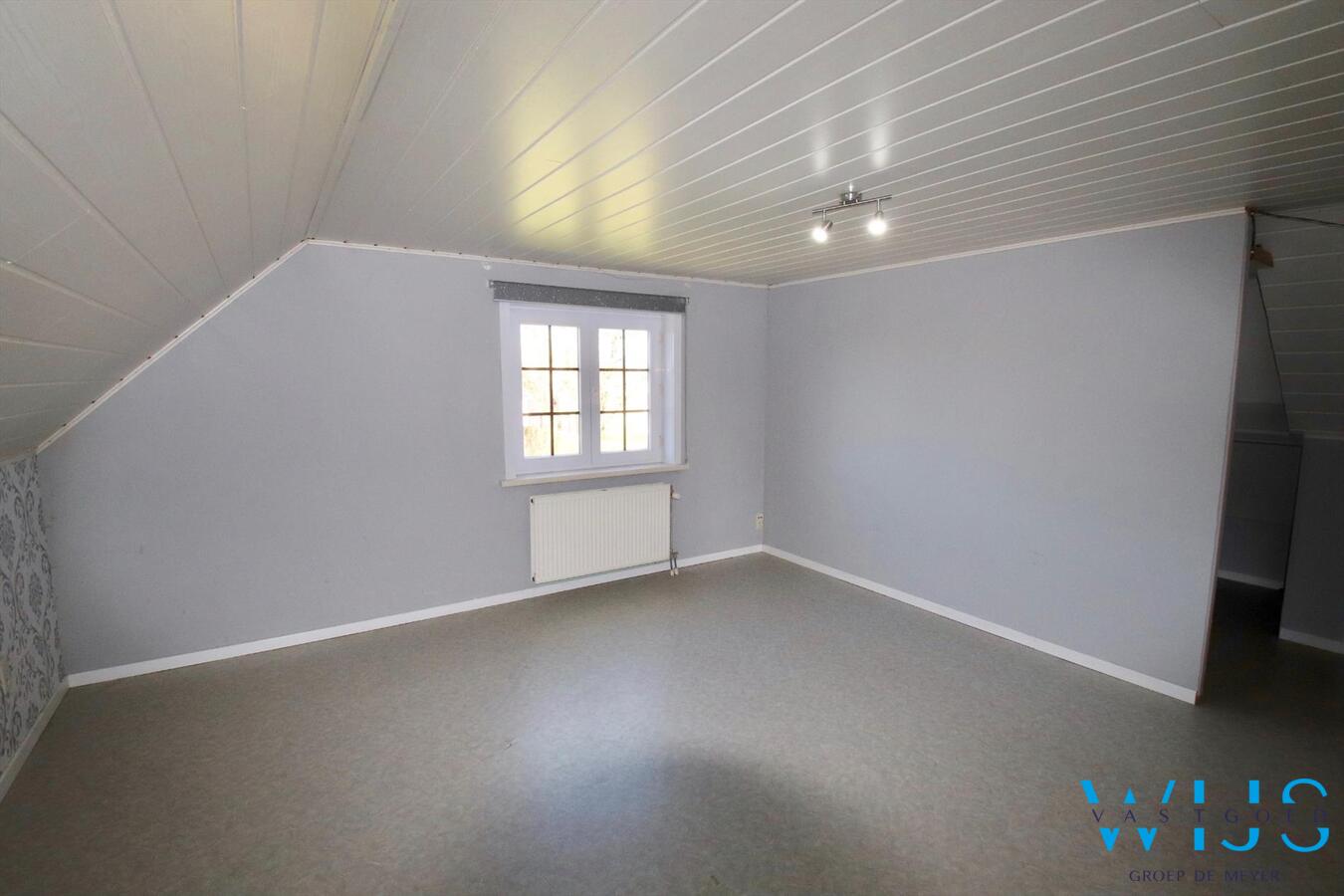 Uitzonderlijk goed gelegen woonhuis op een perceel van 841 vierkante meter in ERTVELDE! 