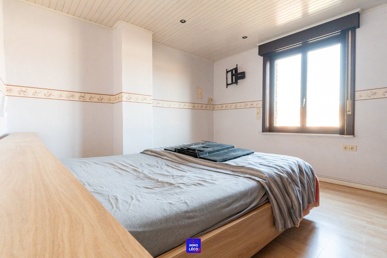 Maison saine avec jardin et garage, idéale 1er achat/investissement ! 