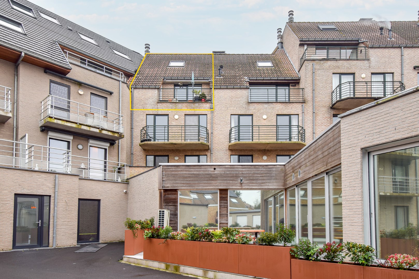 Centraal gelegen duplex met 4 slaapkamers 