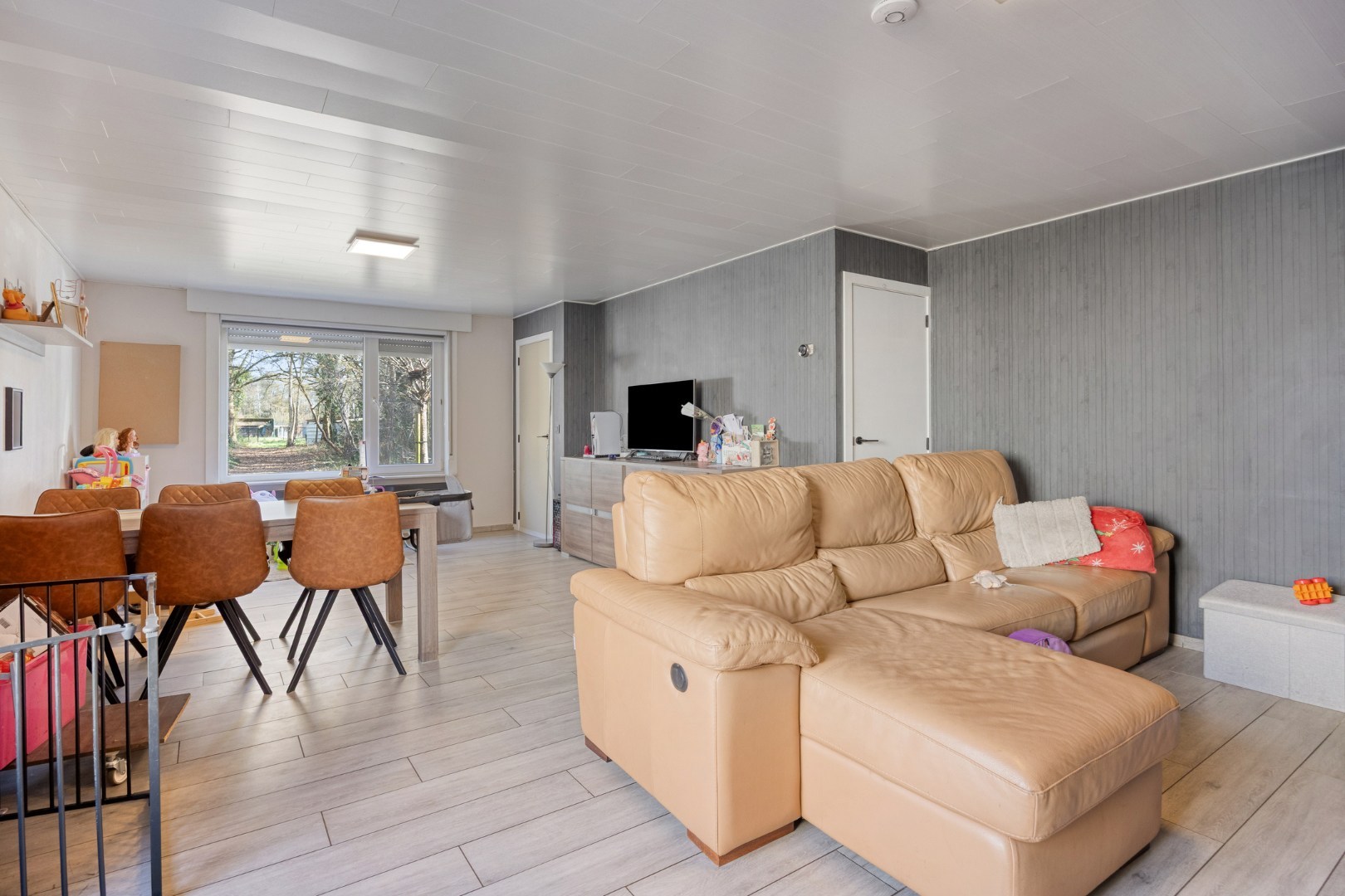 Rustig gelegen, energiezuinige gezinswoning met 4 slpk. in Mol-Sluis 