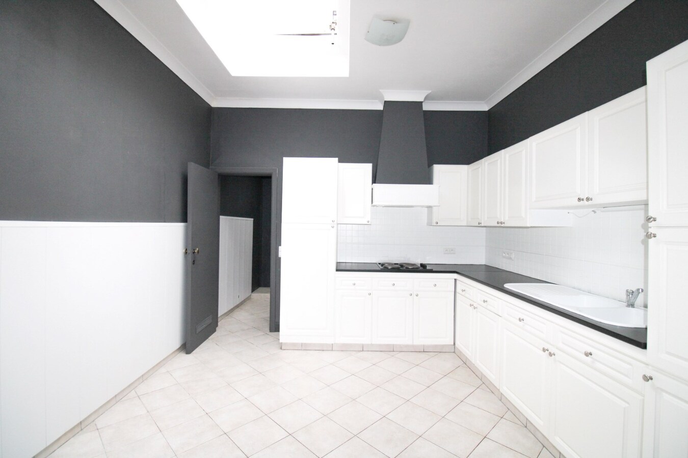 Charmante instapklare woning met 3 ruime slaapkamers en terras in het hartje Sint-Niklaas 