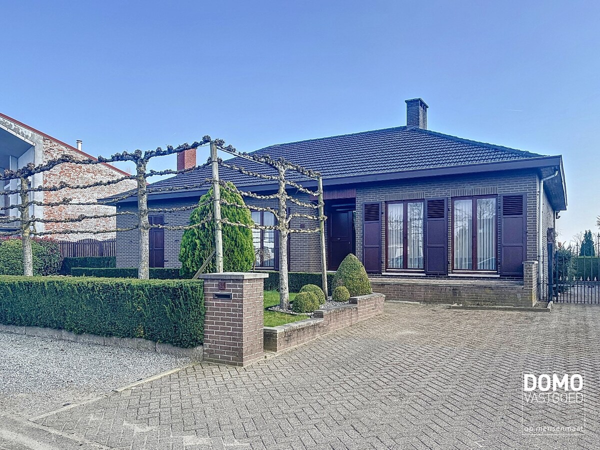 INSTAPKLARE GEZINSWONING MET RUIME GARAGE, KELDER &amp; TUIN TE HERK-DE-STAD 