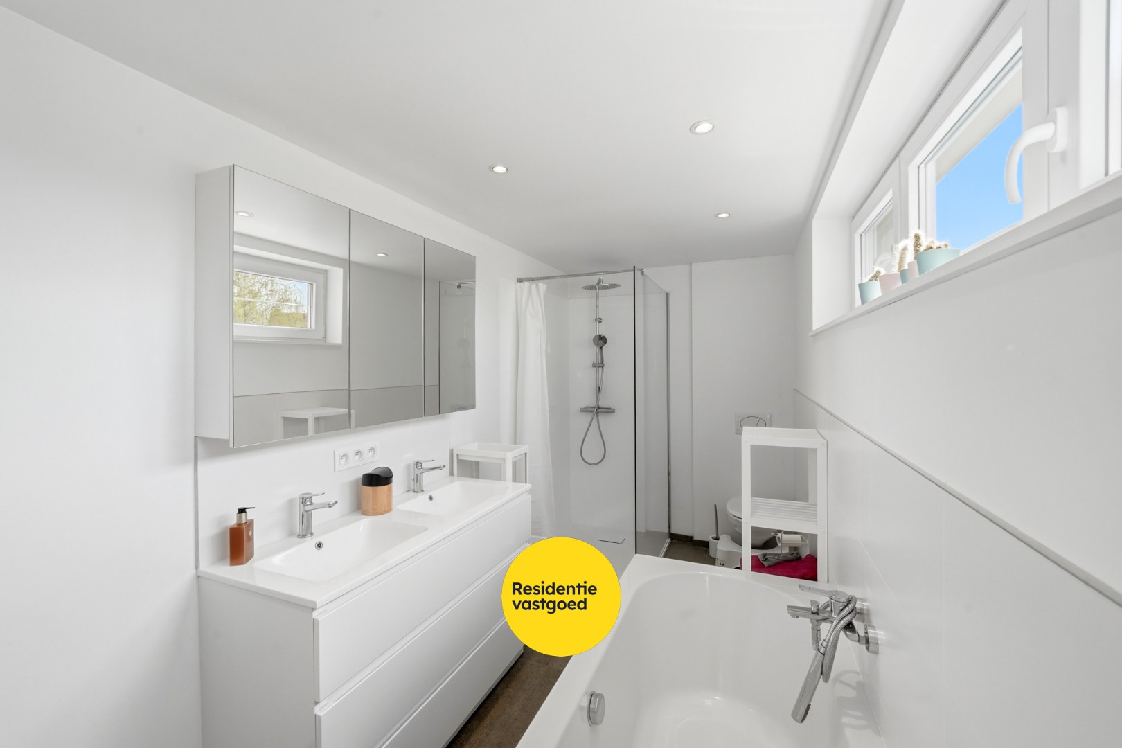 Instapklare woning met 3 slaapkamers en tuin met zicht op de Spuikom 