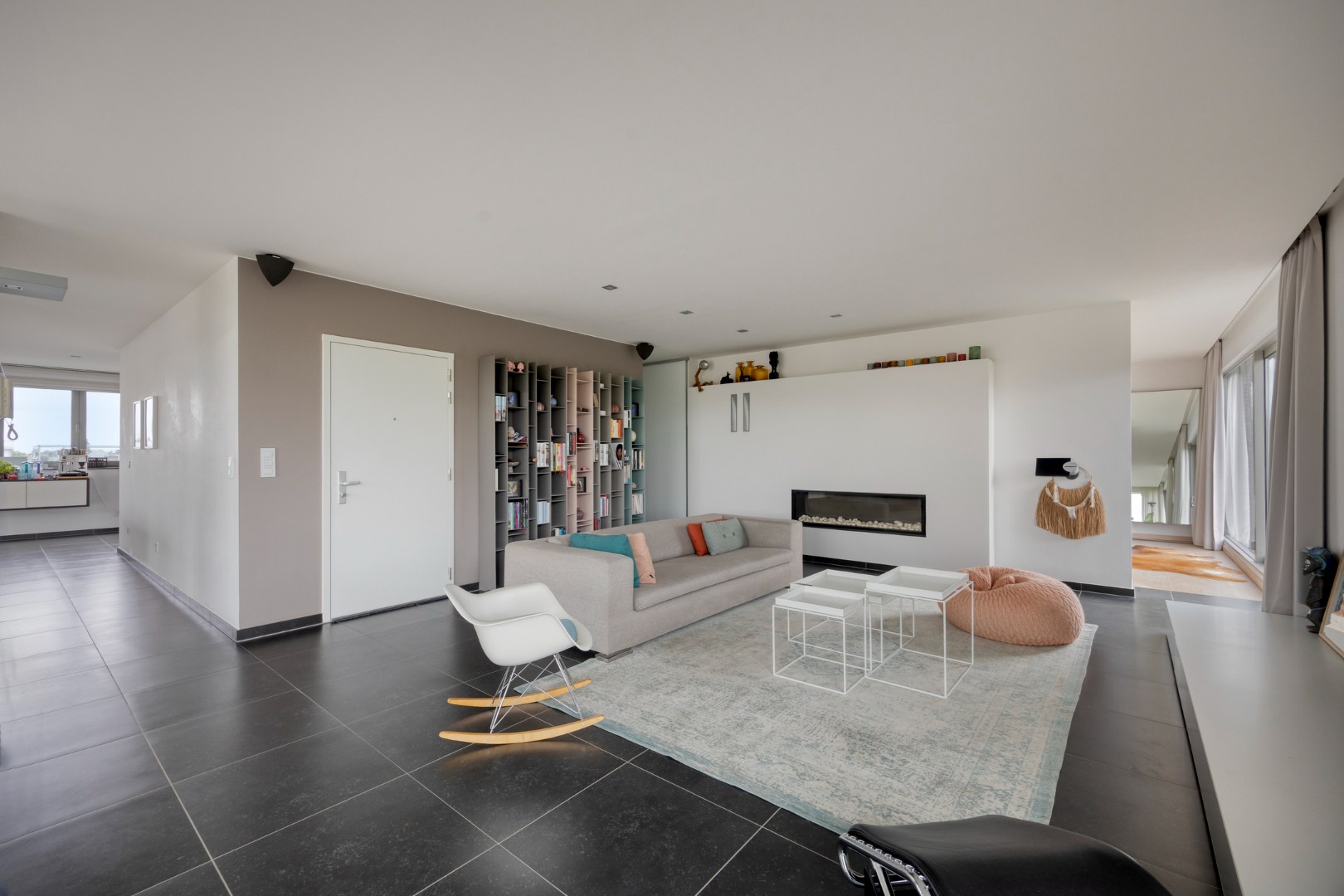 Woonkamer met inbouwhaard