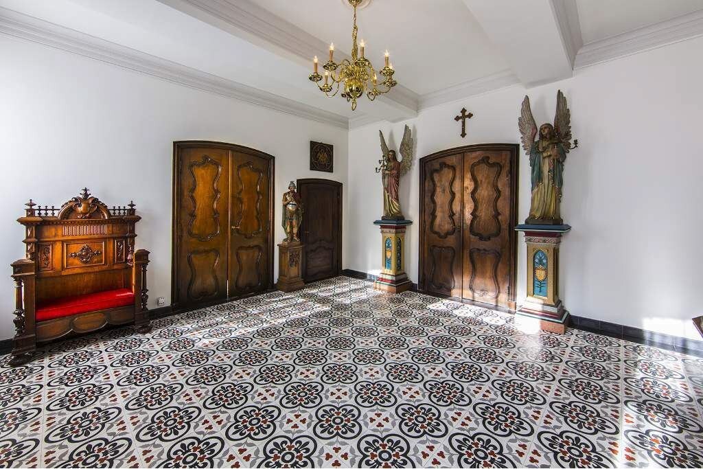 VAALS - Nederland: Monumentaal landgoed met landhuis, kapel en horecapaviljoen. 