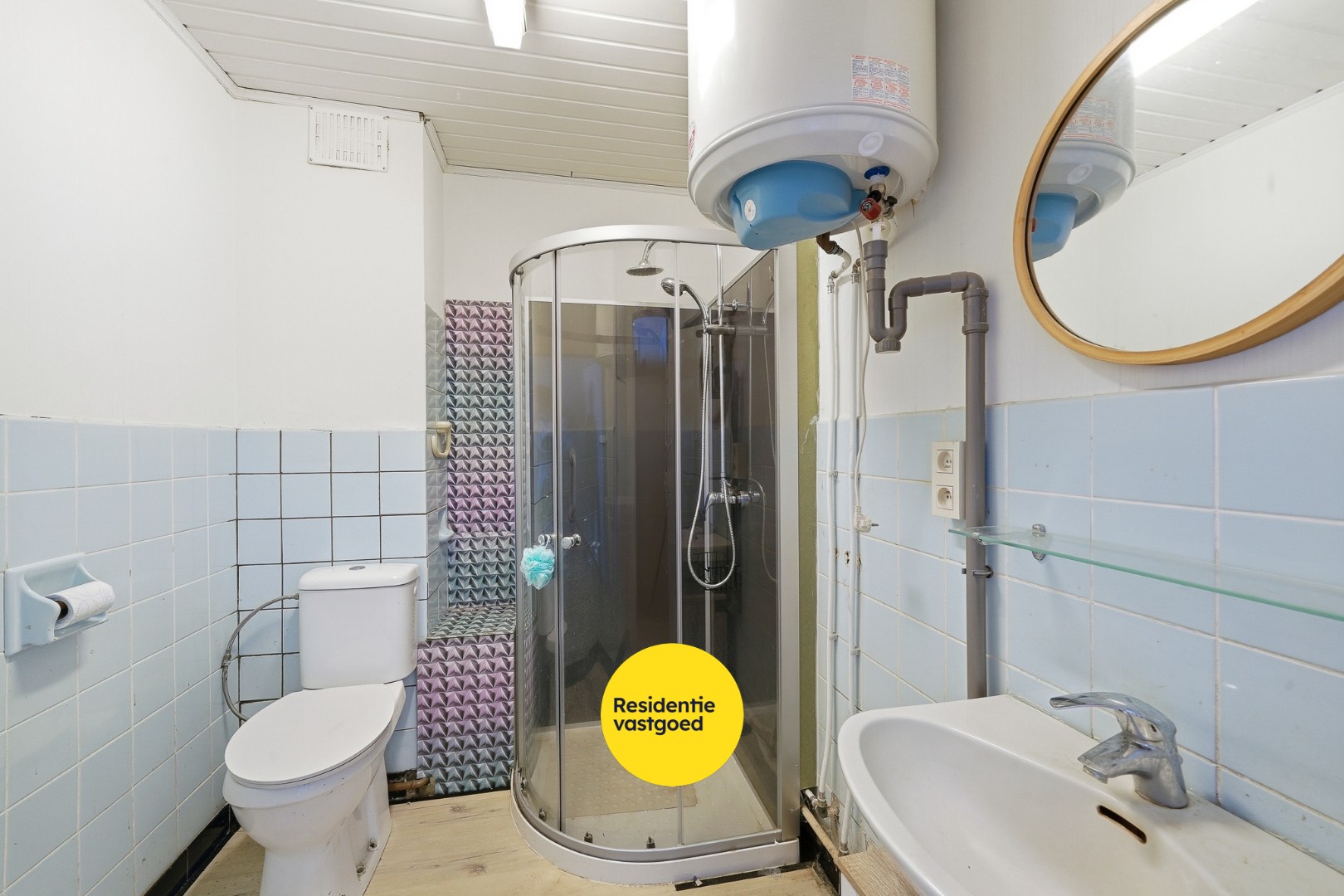 Te renoveren gelijkvloers appartement met 2 slaapkamers in Oostende 