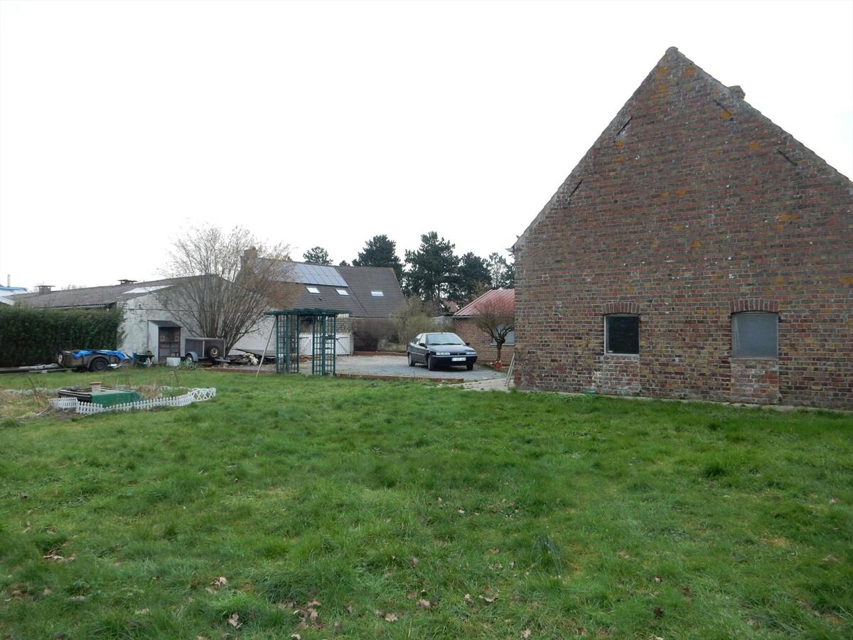 Te renoveren woning op een rustige ligging 