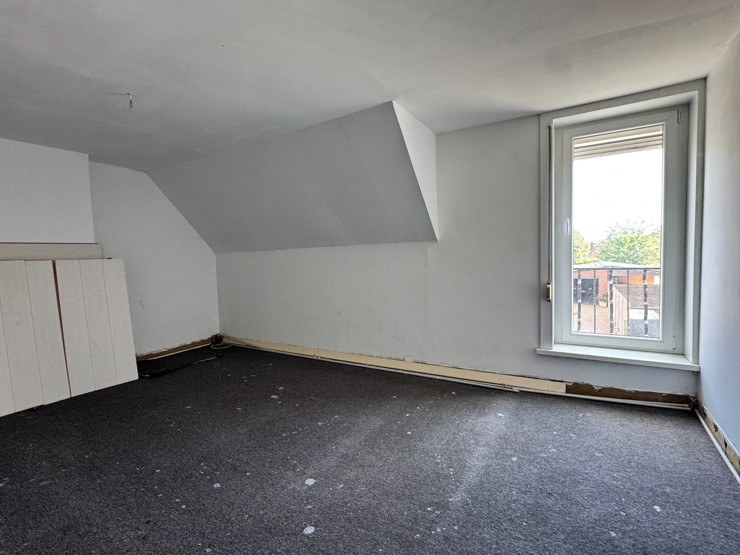 Woning met tal van mogelijkheden in centrum Zulte. 