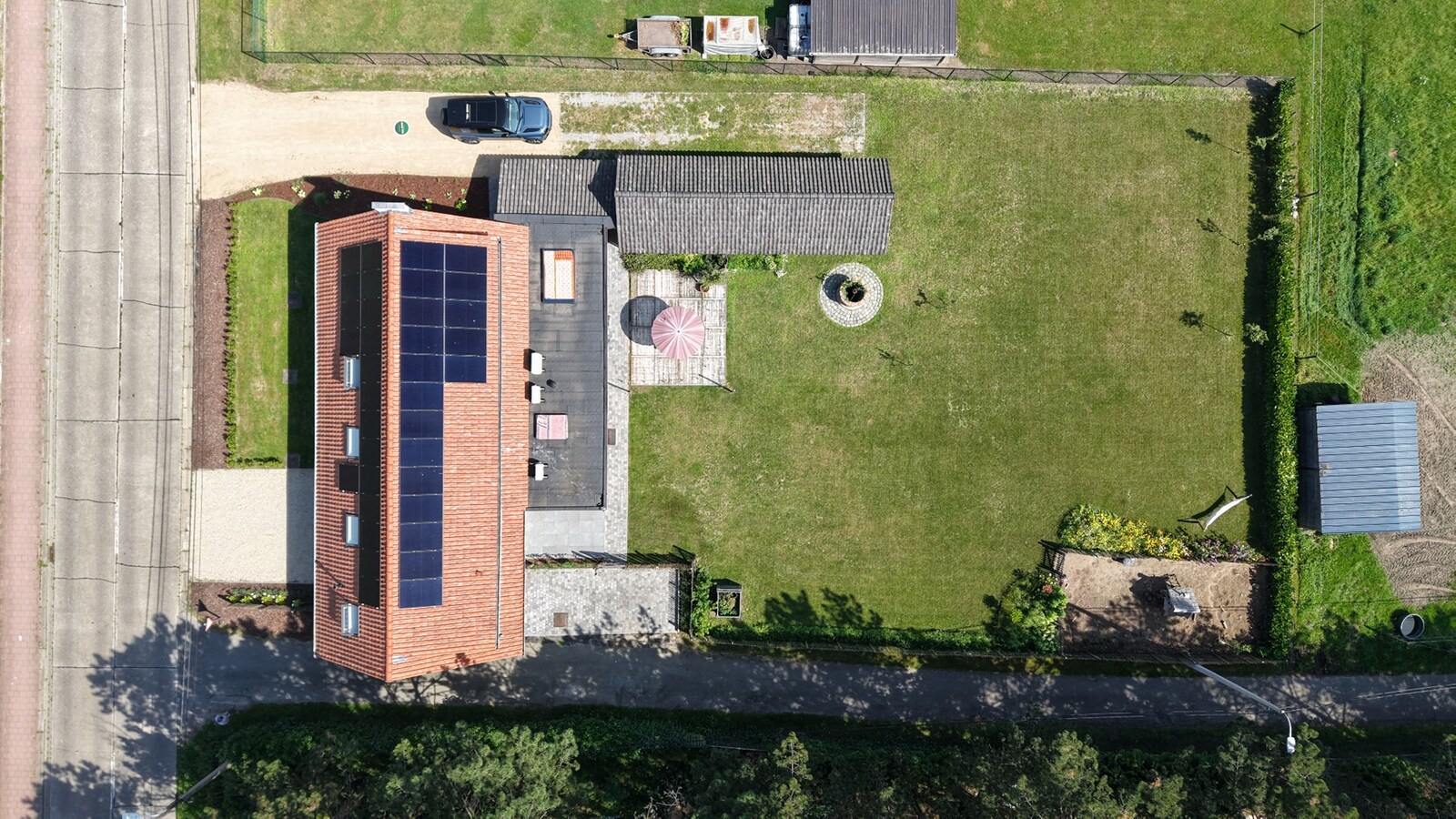 Energievriendelijke en Instapklare langgevelhoeve met privé-praktijkruimte te Berlaar 
