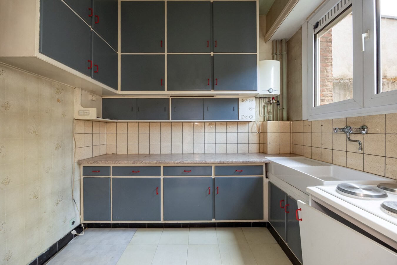 Te renoveren bel-étage met tuin in de Tentoonstellingswijk! 