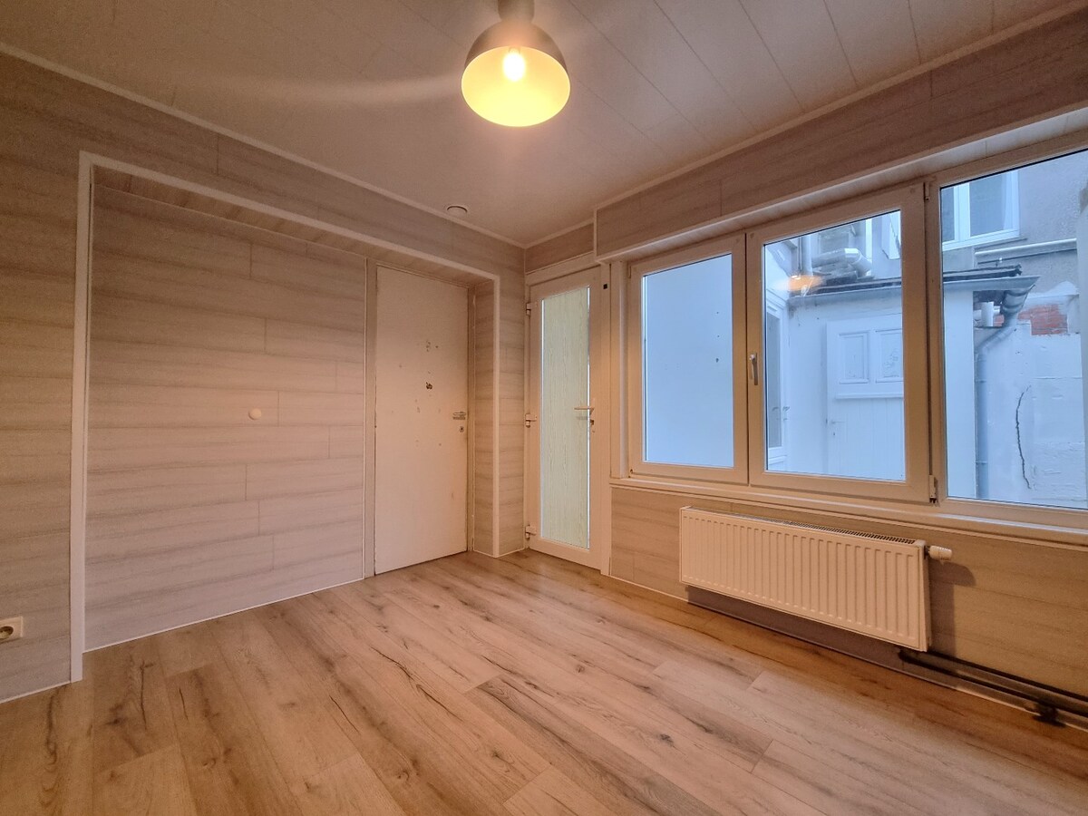 Goed gelegen, lichtrijk en ruim appartement met GARAGE in een kleinschalige residentie te Heist 