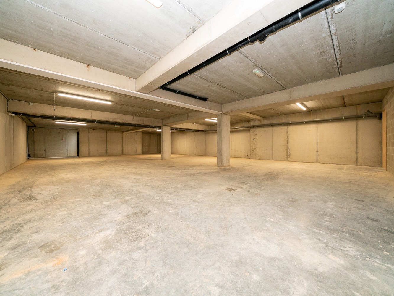 Nieuwbouw 1-kamer appartement met parking, kelder &amp; terras 