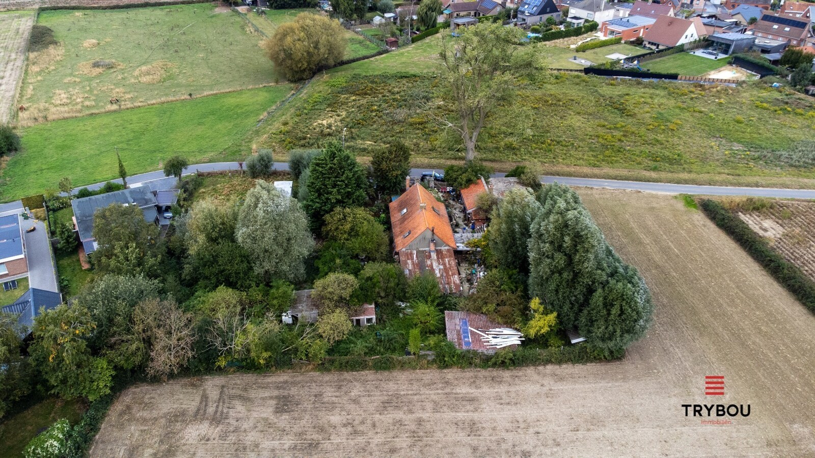 Landelijk gelegen woning met panoramische vergezichten op 2674m² 