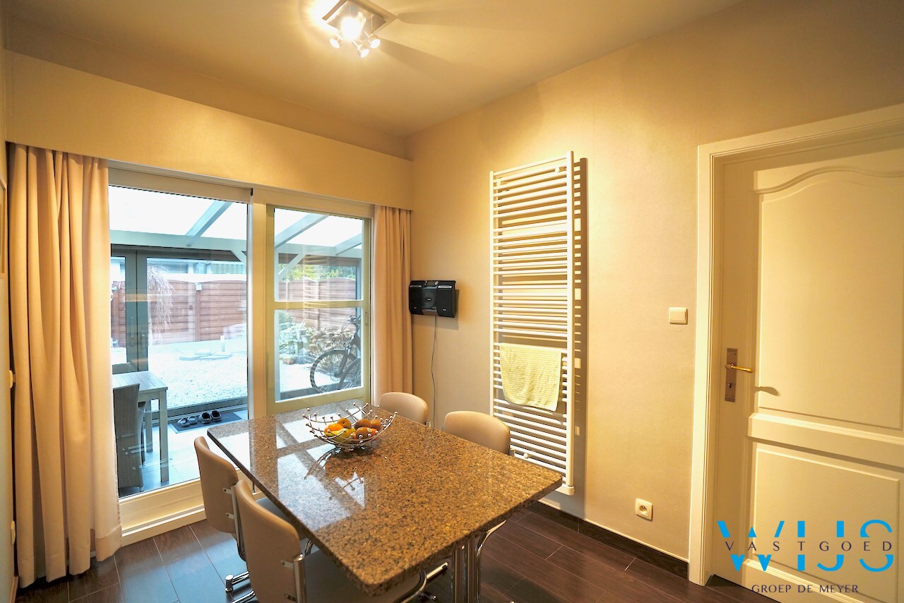 Enorm ruime gezinswoning met 4 slaapkamers te Eeklo ! 