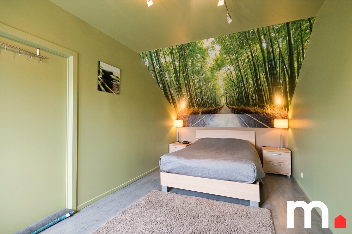 Uniek handelshuis met woonst op toplocatie – 220m² commerciële Ruimte + 165m² woning 