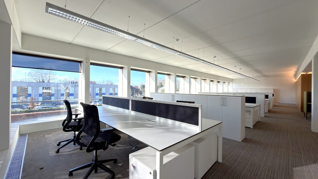 Volledig uitgeruste kantoren te huur langs E313 te Wommelgem